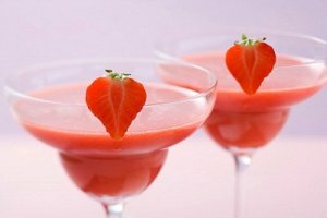 Hấp dẫn với cocktail Dâu