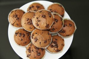 Chocolate chip muffin