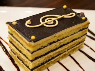 Bánh Opera ngọt ngào đến từ Gateaux Deli