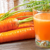 Khỏe, đẹp nhờ uống nước ép cà rốt, gừng tươi mỗi sáng