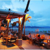 Những quán bar đẹp dọc bờ biển khắp Châu Á